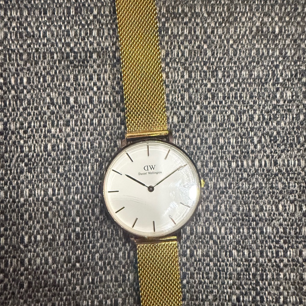 Daniel Wellington Gold Mesh Strap Watch with White Dial